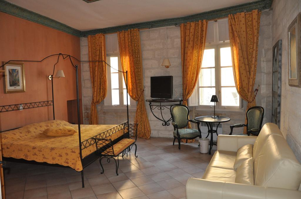 Du Palais Des Papes Hotel 3*